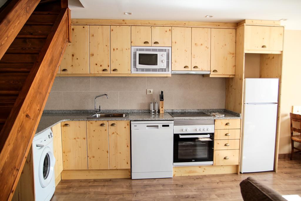 Apartamentos Snoe Mont Romies Salardú Стая снимка